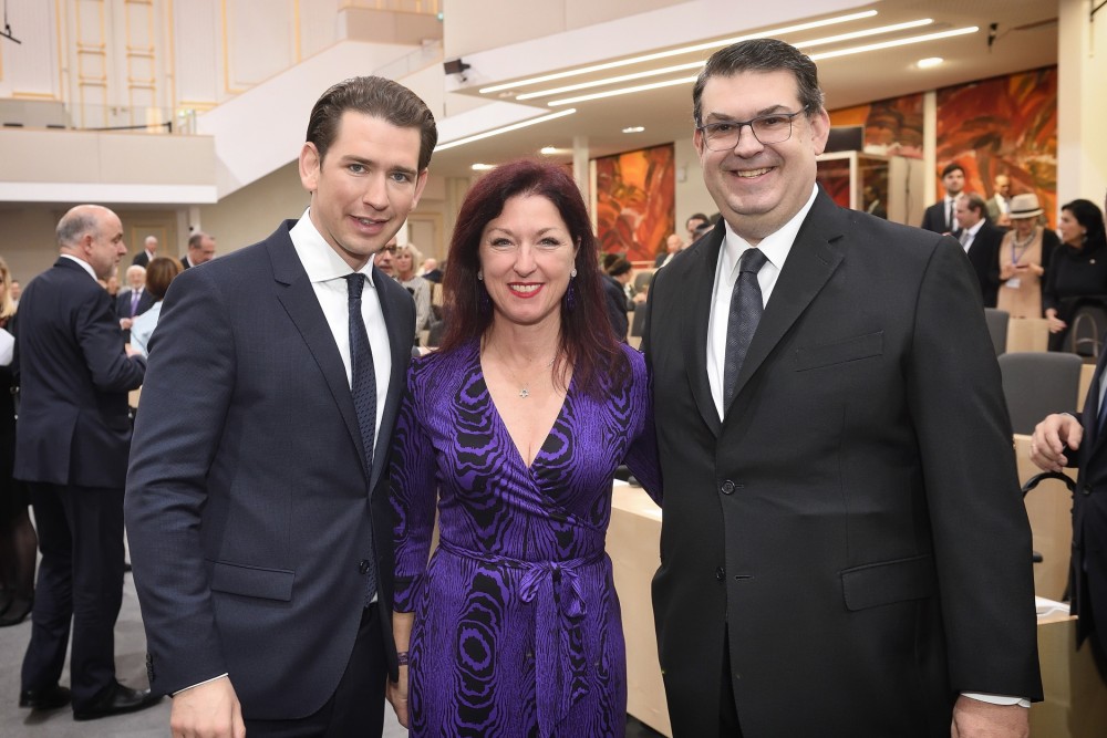 Sebastian Kurz, Hannah Lessing and Oskar Deutsch<small>© Parlamentsdirektion / Johannes Zinner</small>