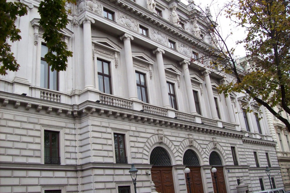 OFID Headquarter at Vienna's Parkring 8<small>© Wikimedia Commons / Niels Elgaard Larsen [CC BY-SA 3.0]</small>