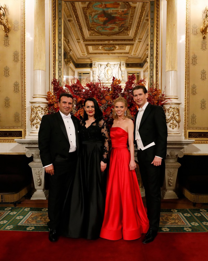 Zoran Zaev, Zorica Zaeva, Susanne Thier, Sebastian Kurz (l.t.r.)<small>© Bundeskanzleramt (BKA) / Dragan Tatic</small>