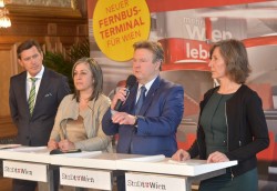 Mayor Ludwig (second from right)<small>© Magistrat der Stadt Wien / C.Jobst / PID</small>