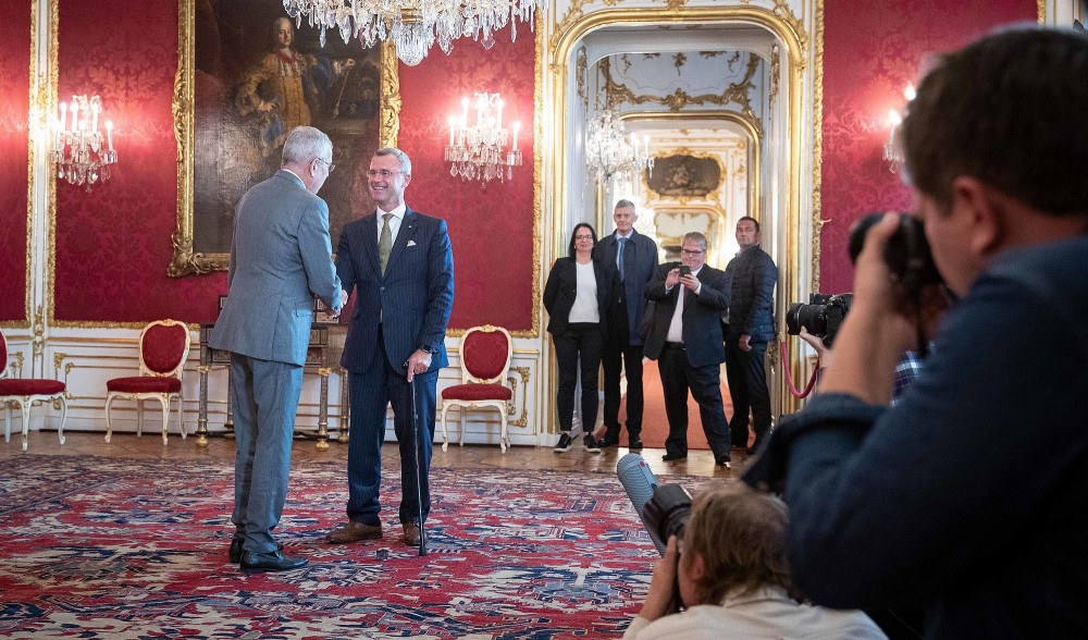 Alexander Van der Bellen and Norbert Hofer<small>© Österreichische Präsidentschaftskanzlei / Peter Lechner/HBF</small>