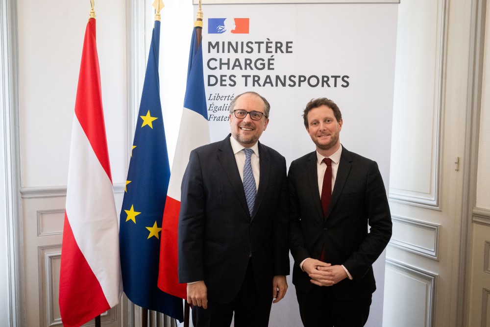 Schallenberg (l.) with Transport Minister Clement Beaune (r.).<small>© BMEIA/ Gruber/ Flickr Attribution 2.0 Generic (CC BY 2.0)</small>