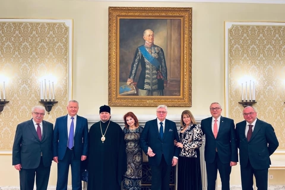 Russian Ambassador to Austria Dmitrij Ljubinskij (2nd from right): "The embassy building witnessed the ups and downs in the difficult, centuries-long chronicle of relations between our countries."<small>© Facebook / Russian Embassy Vienna / Russische Botschaft Wien</small>